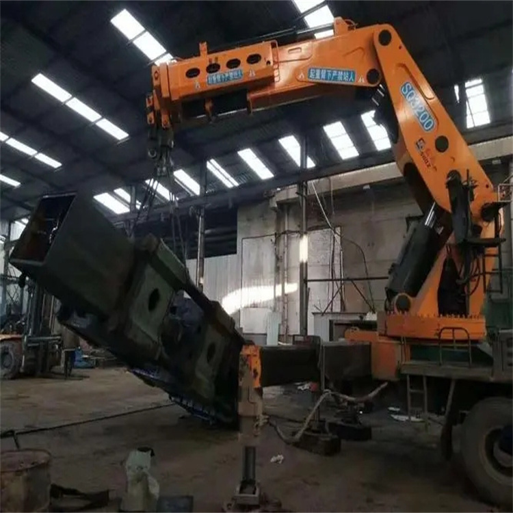 上饶广丰130吨折臂吊车出租吊机租赁附近电话