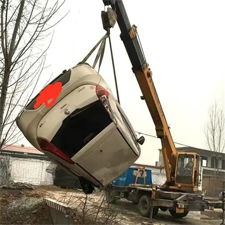 上饶广丰随时待命，吊车24小时道路救援服务全解析